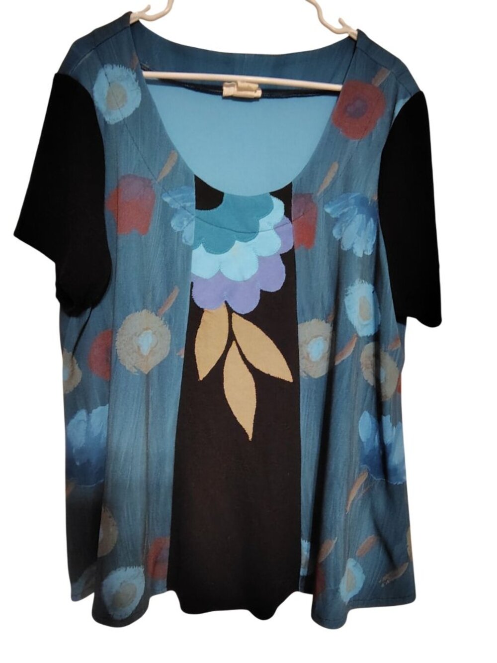 Vintage Lisa Maru XL Tunic Top, Blue Black Floral, Hawaii Short Sleeve Ribbed